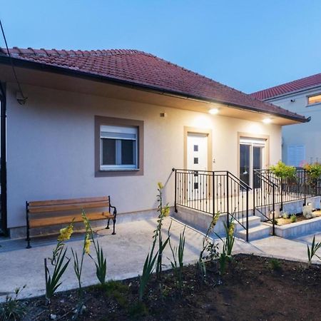 Mihael Holiday House Zadar Exterior photo